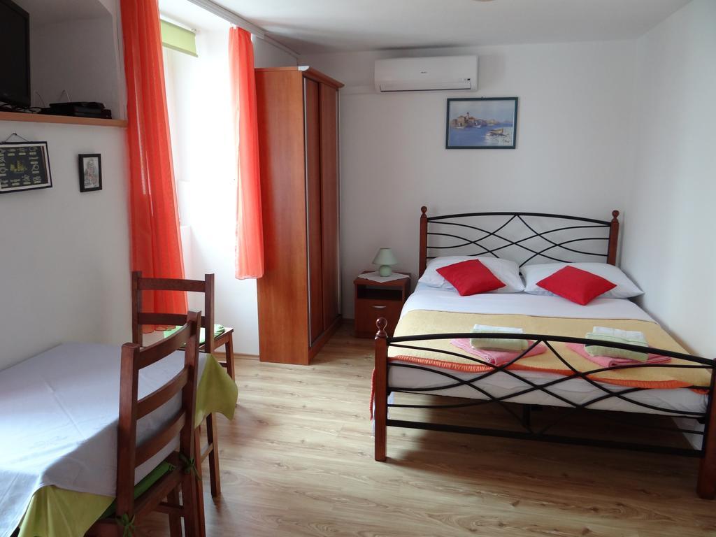 Apartments Sanja Baška Eksteriør bilde